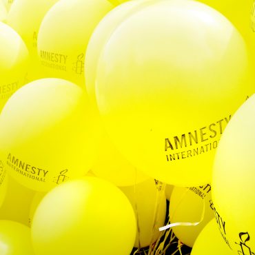 Annual Meeting of german Amnesty members Luftballons von Amnesty als Symbolbild für Spenden für Menschenrechte